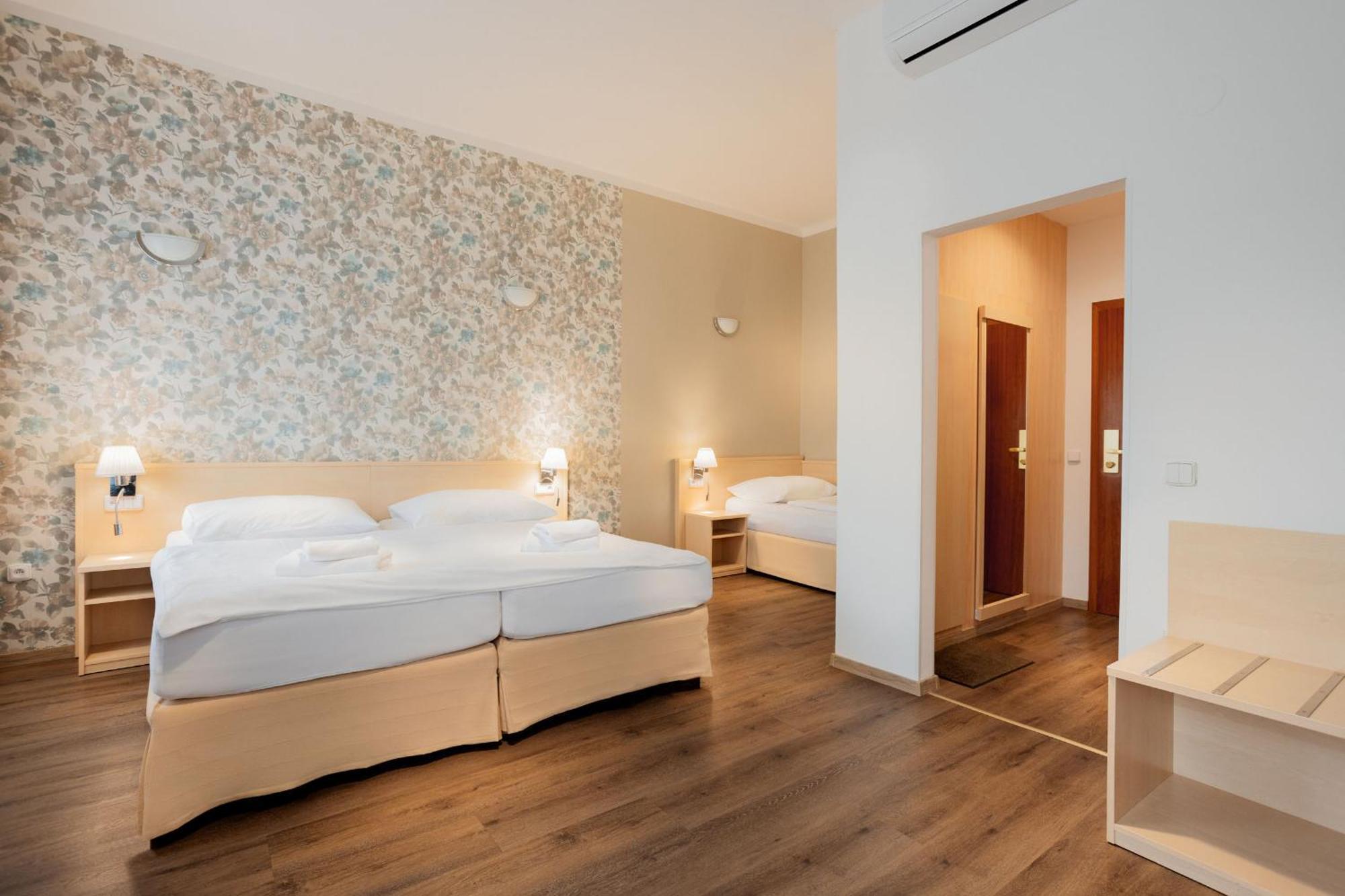 Wine Wellness Hotel Amande Hustopece Luaran gambar